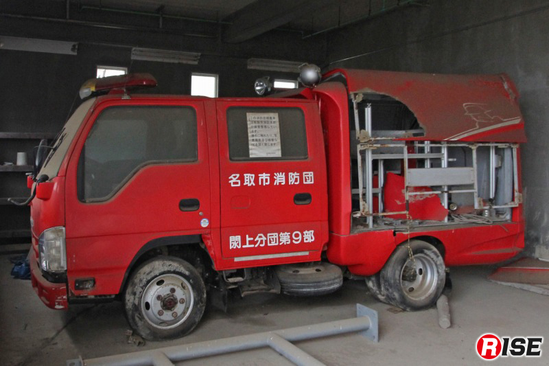 閖上分団第9部の消防団救助資機材搭載型車両は痛々しい姿のまま、現在も保管されている。